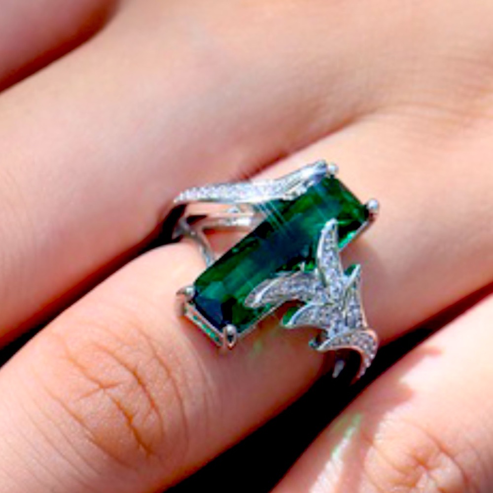 925 S/S Fashion Vintage Style Rectangular Green Zircon Ring Sz 7 NWT.